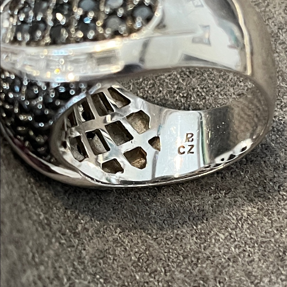 🌻3/$15 Silverplated CZ Studded Ring-10.75 - Picture 8 of 9